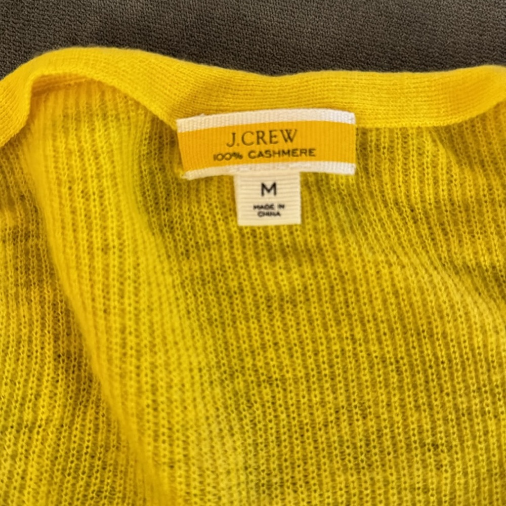NEW. J. Crew Featherweight Cashmere V-neck T-shirt. 100% cashmere. Size … - Picture 2 of 4